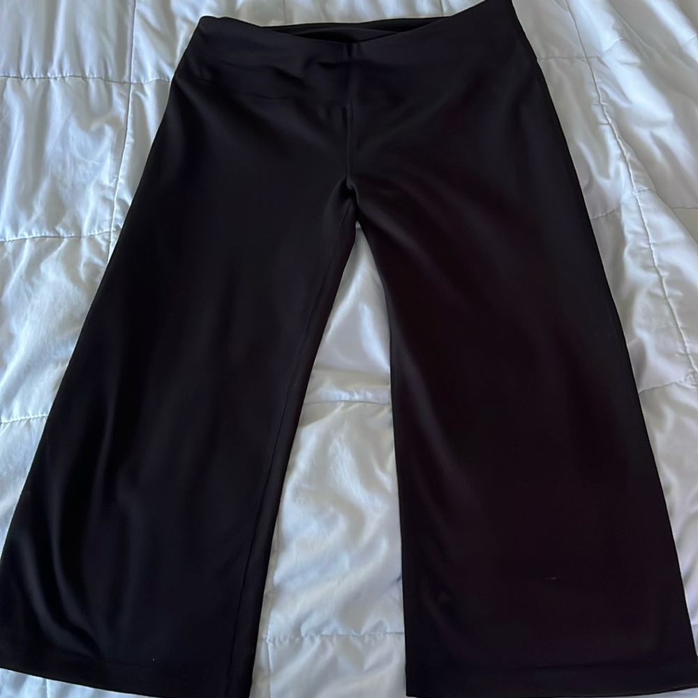 Zella mid rise active wear cropped wide leg leggings